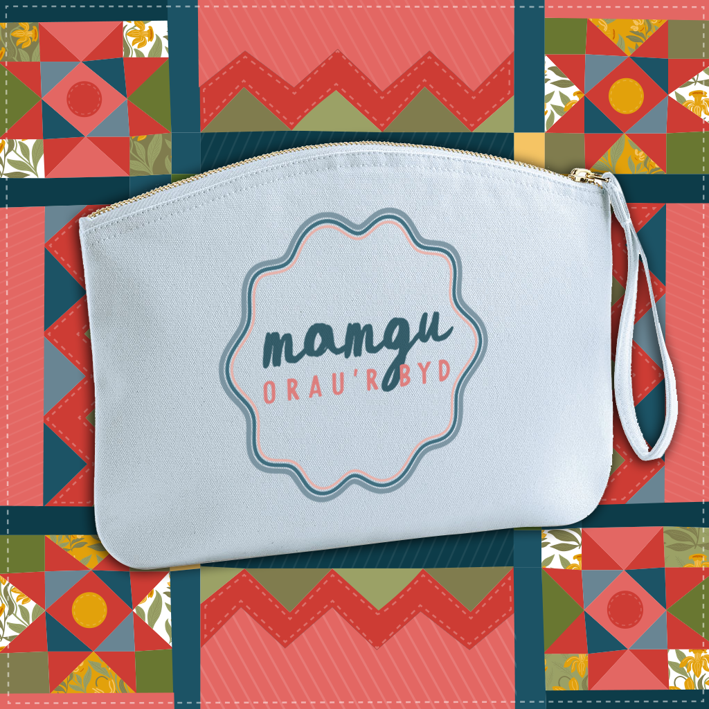 Mamgu Orau'r Byd Quilt Accessory Purse