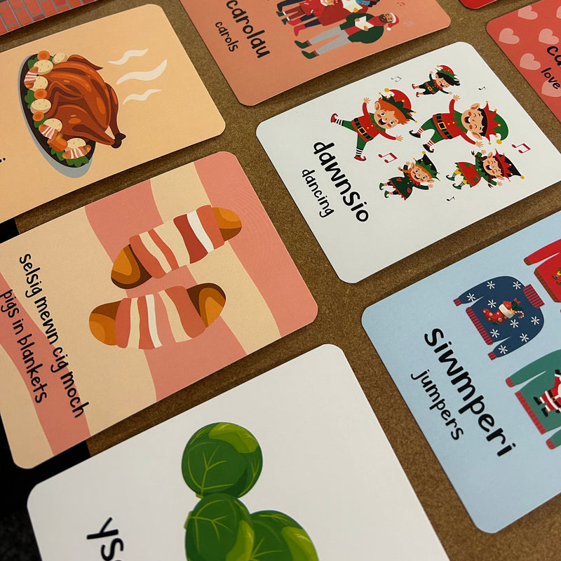Cardiau Fflach 50 Gair Nadoligaidd / 50 Christmas Words Flash Cards