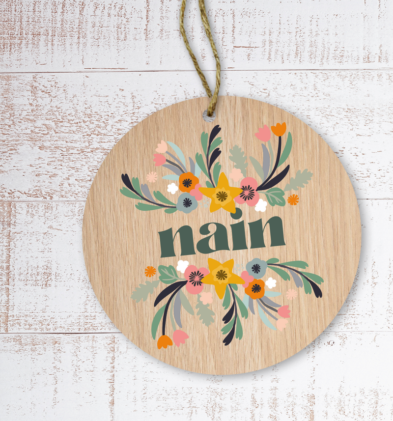 Nain (Grandmother) Painted Wooden Gift Decoration
