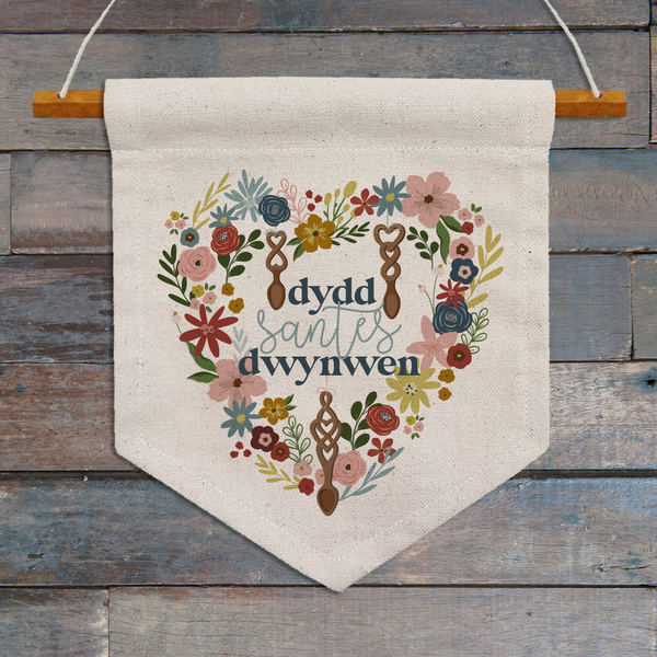 Dydd Santes Dwynwen (Saint Dwynwens Day) Floral Heart Pennant Flag