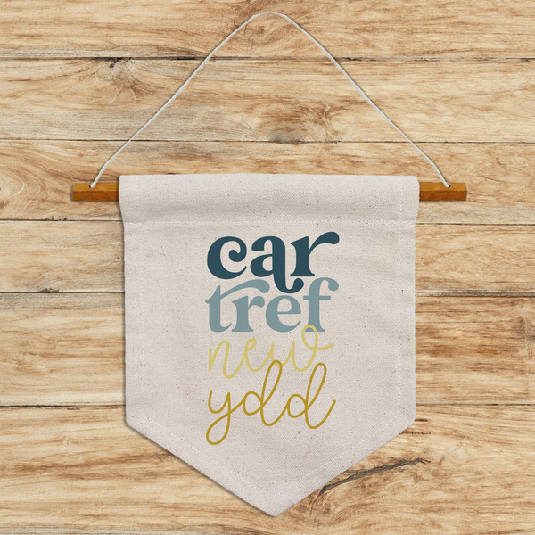 Cartref Newydd Pennant Flag